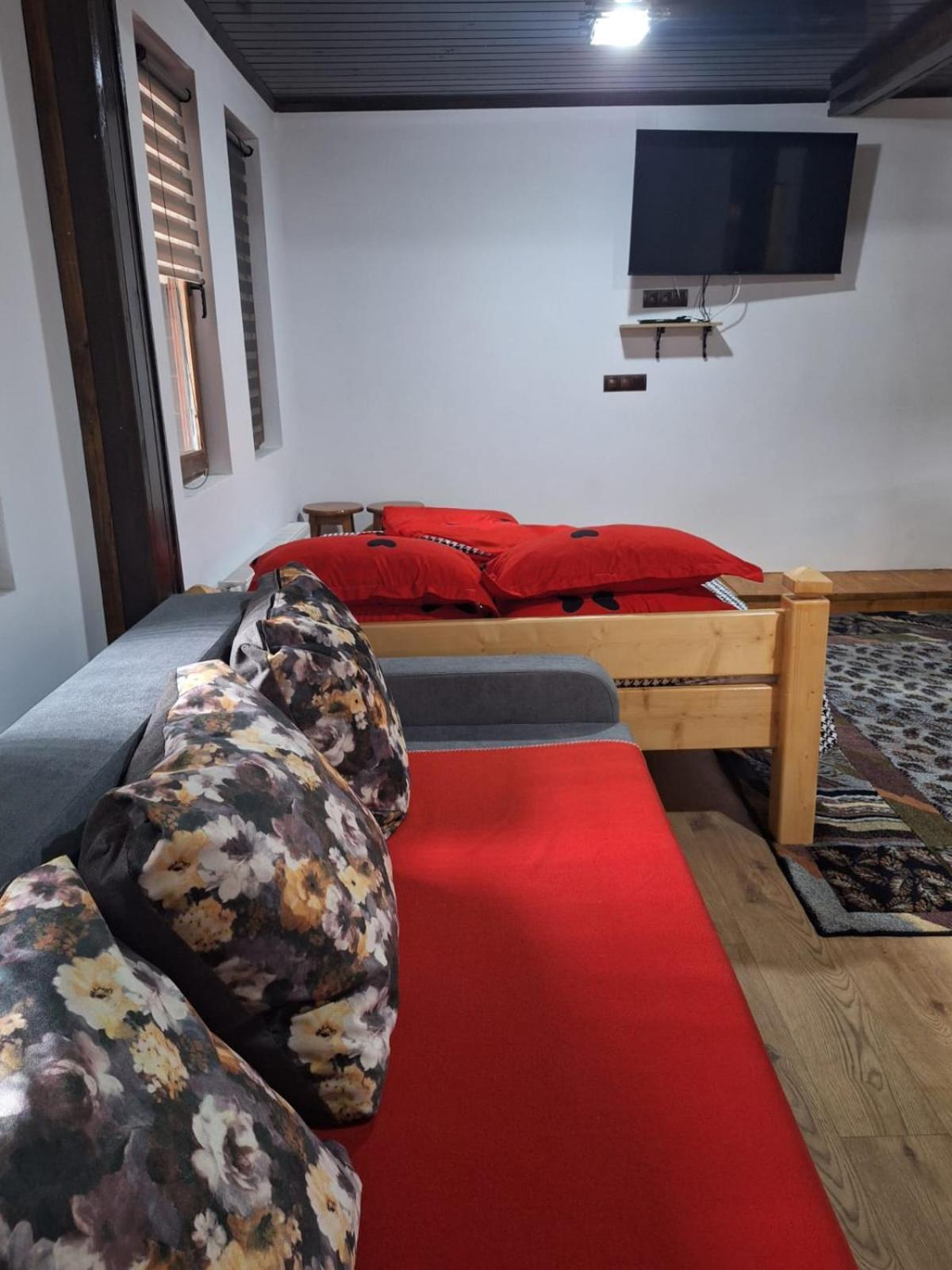 Cabana Suzanne Baile Figa Villa Agrişul de Sus Buitenkant foto